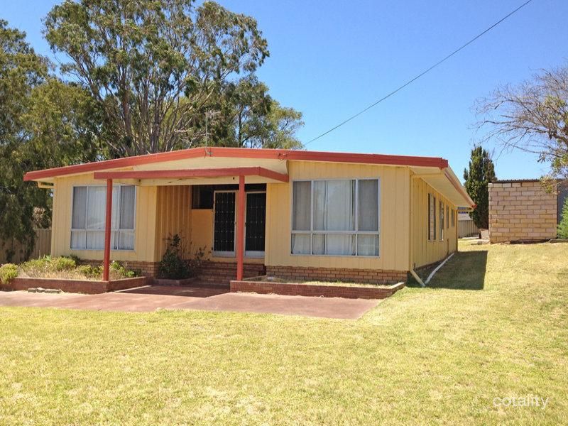 4 Biddy Cres, Bremer Bay, WA 6338