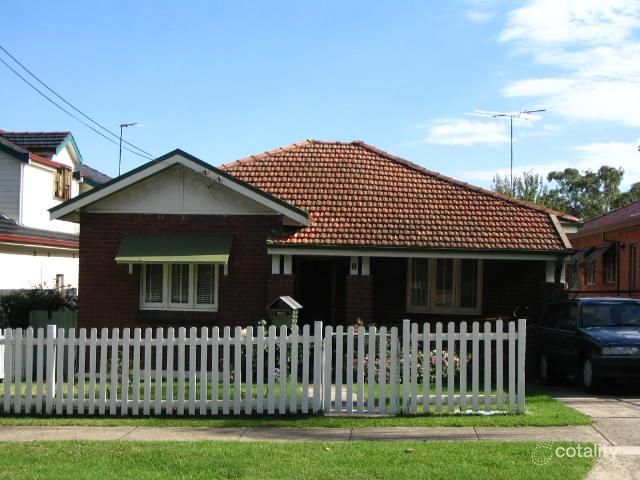 8 Cressy Rd, Ryde, NSW 2112