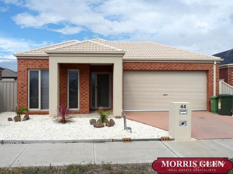 3 Ajana Dr, Craigieburn, VIC 3064