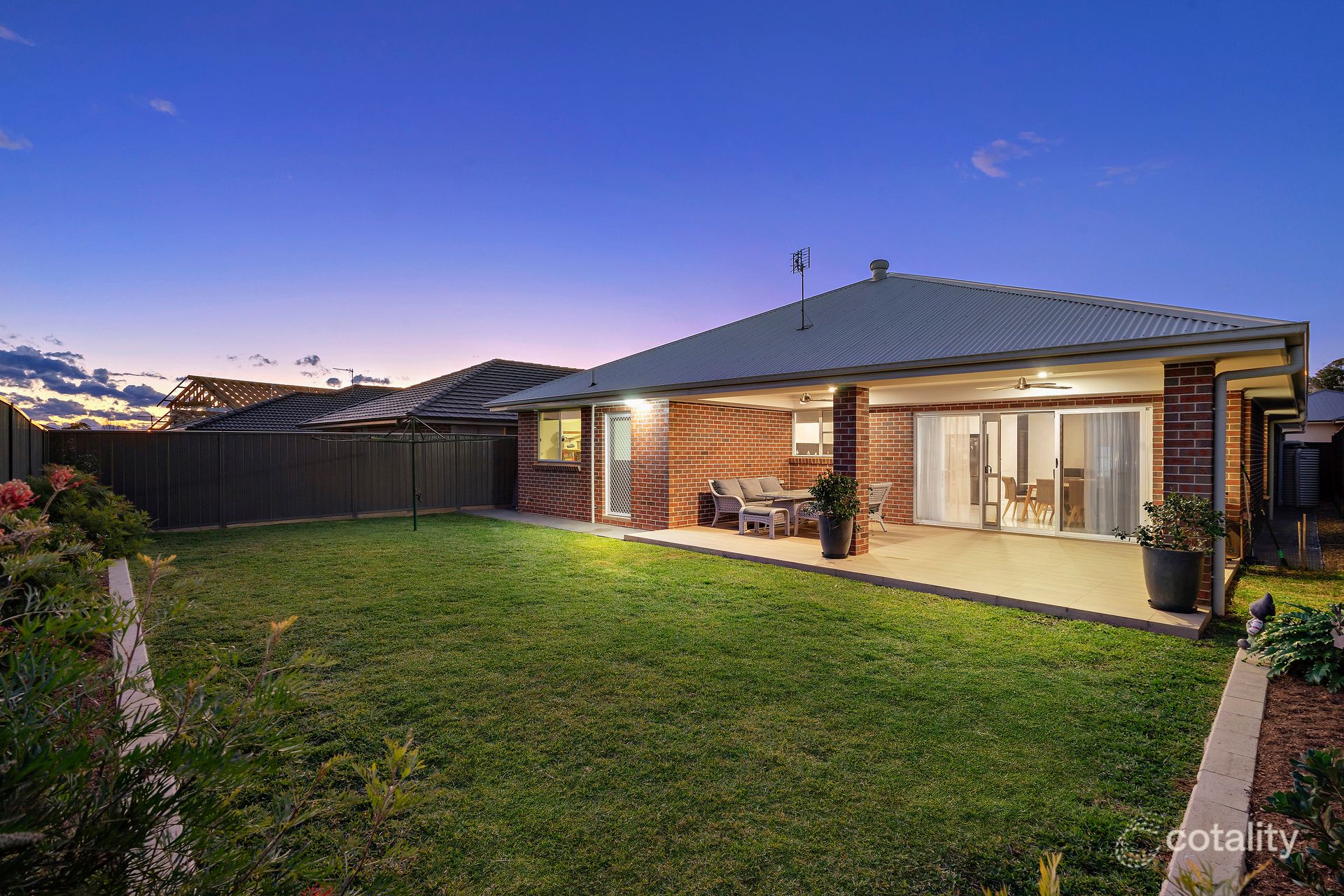 39 Floyd St, Spring Farm, NSW 2570