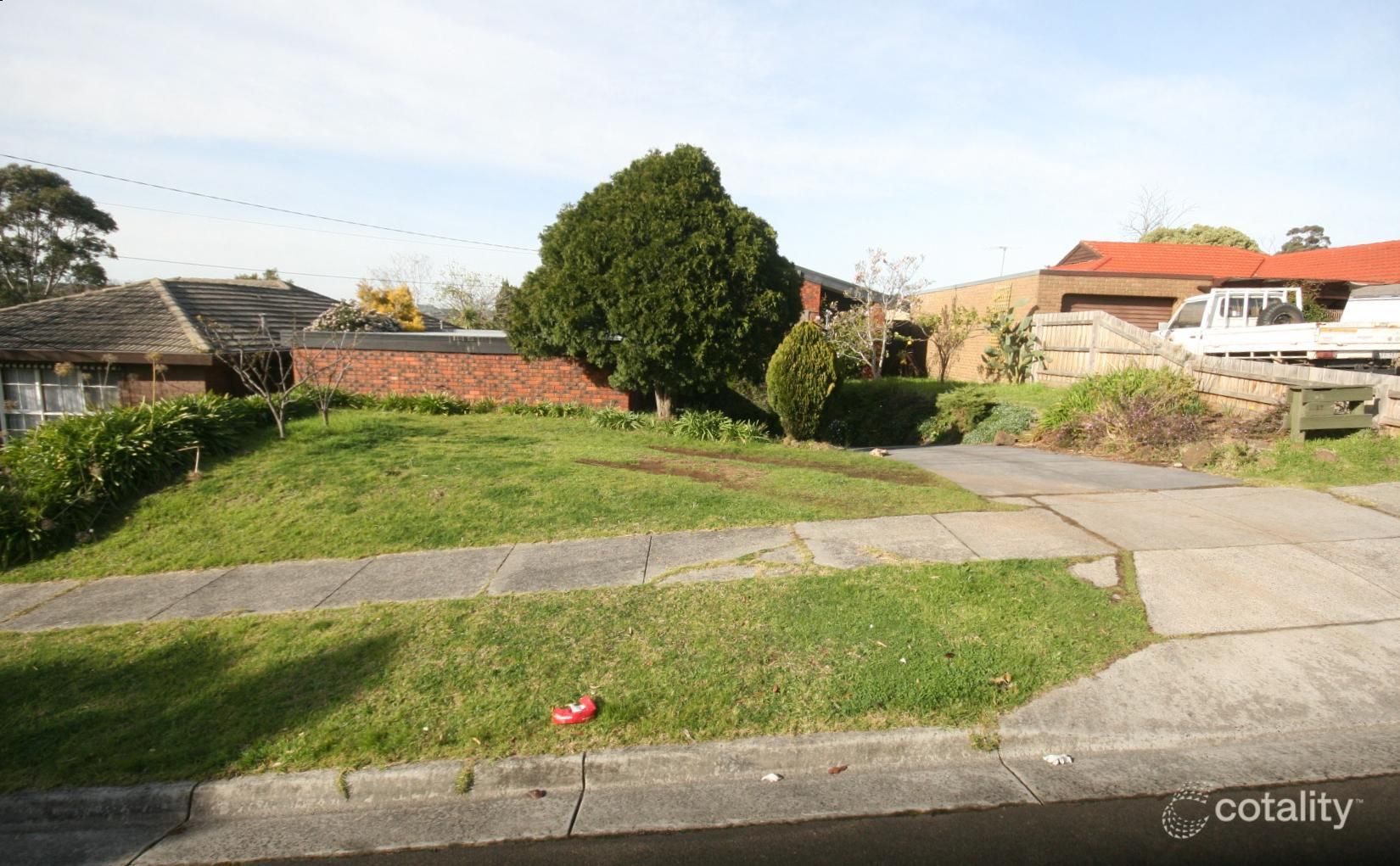 27 Silverton Dr, Ferntree Gully, VIC 3156