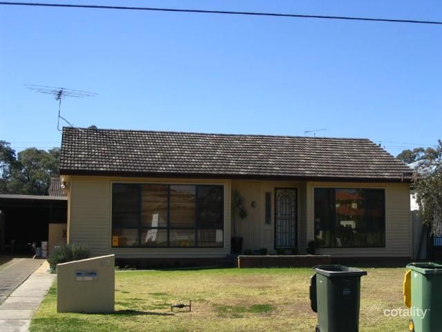 27 Fiona St, Mount Pritchard, NSW 2170