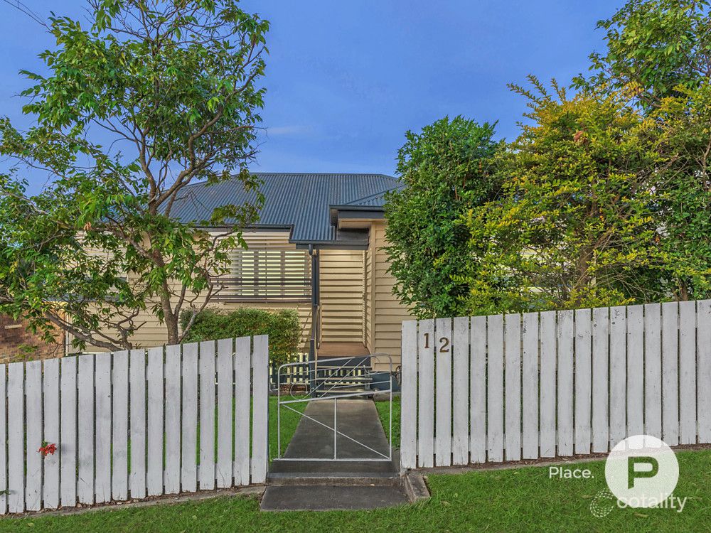 12 Hall Ave, Norman Park, QLD 4170
