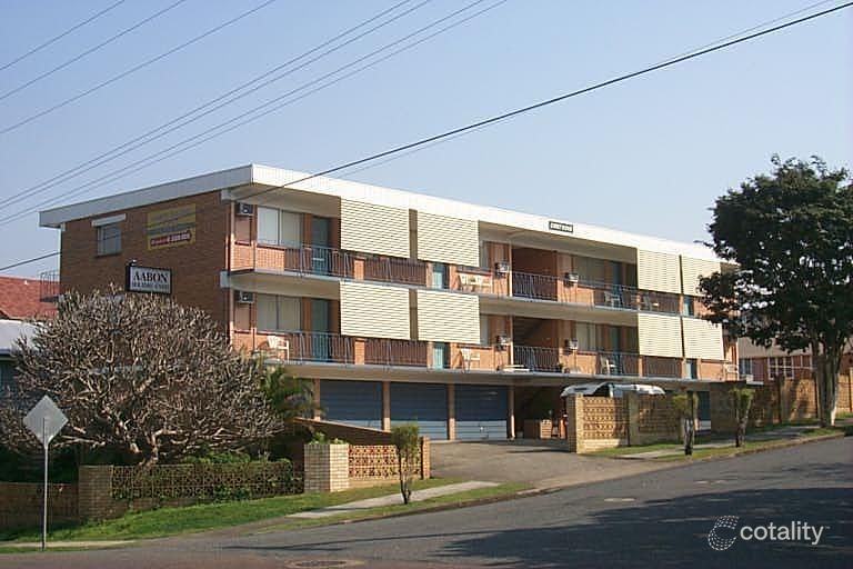 2 Wooloowin Ave, Wooloowin, QLD 4030