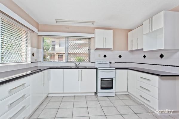 4/161 Muir St, Labrador, QLD 4215
