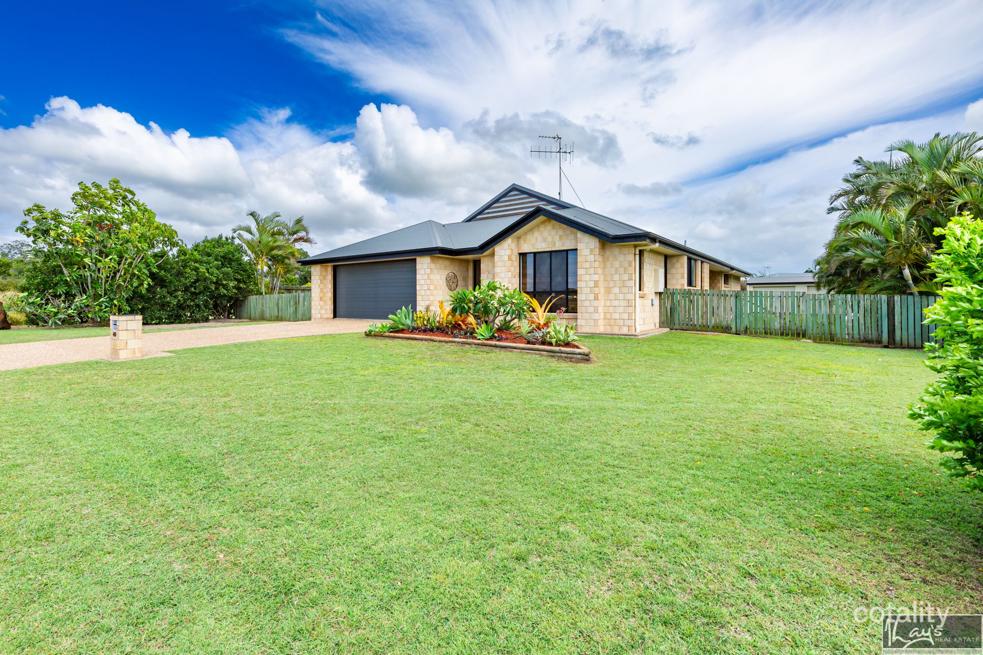 40 Gibsons Rd, Burnett Heads, QLD 4670
