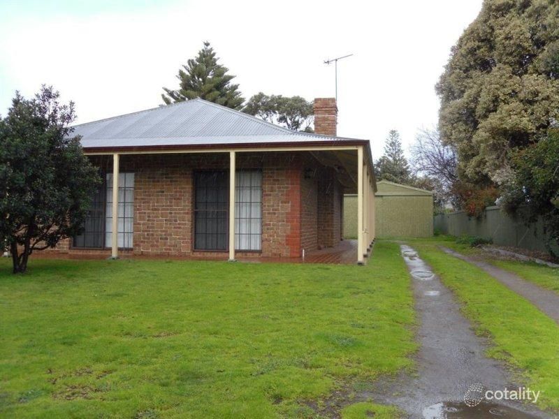 8 Gibson Ave, Victor Harbor, SA 5211