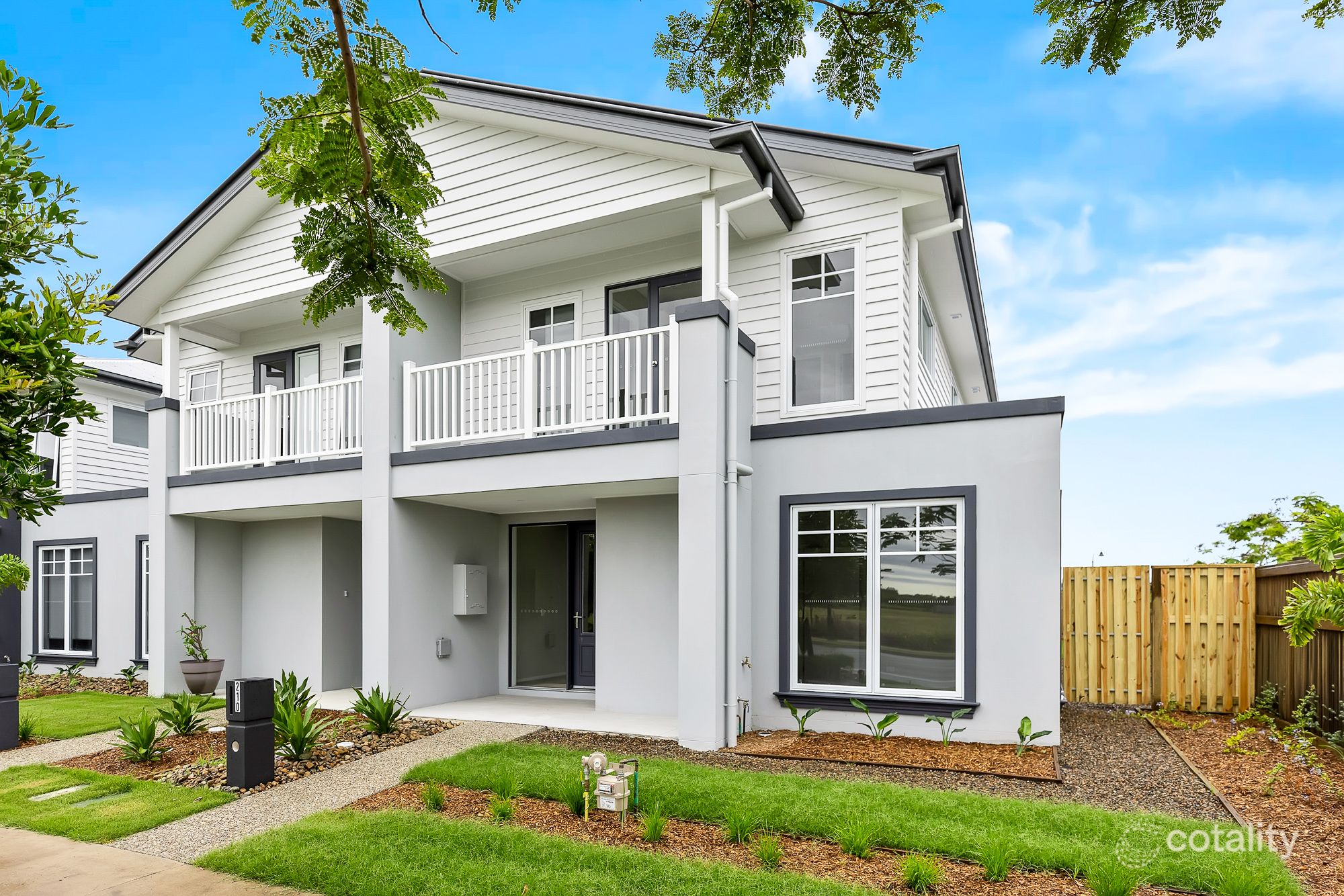 210 Lakeview Prom, Newport, QLD 4020