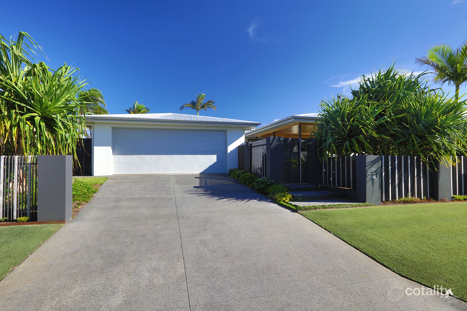 20 Napalle St, Warana, QLD 4575