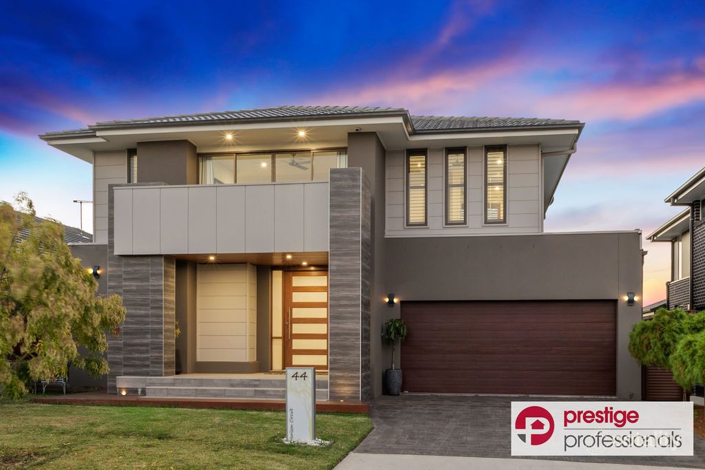 44 Horizon Cct, Moorebank, NSW 2170