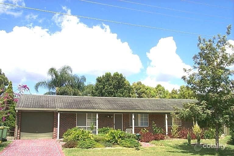 8 Cameron St, Redbank Plains, QLD 4301