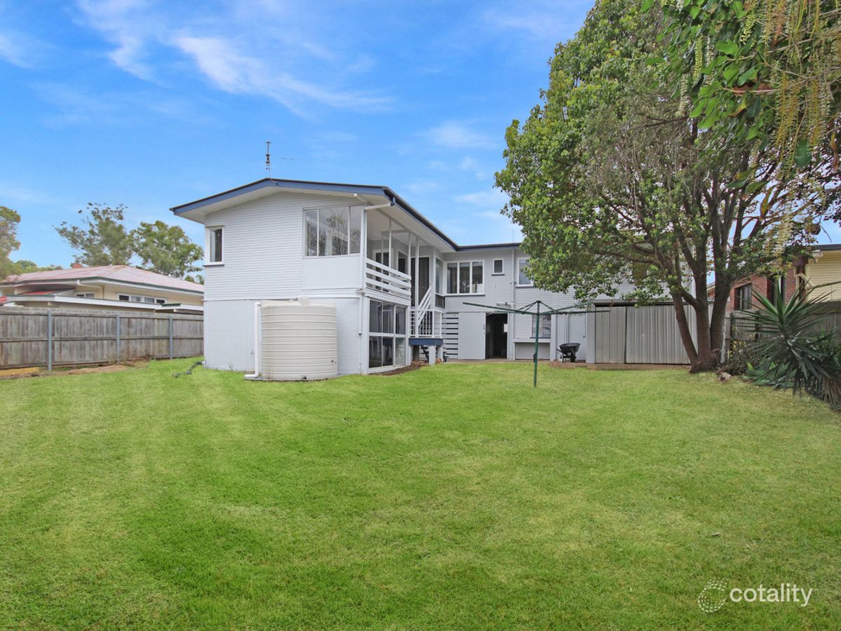 6 Lauriston St, Eastern Heights, QLD 4305