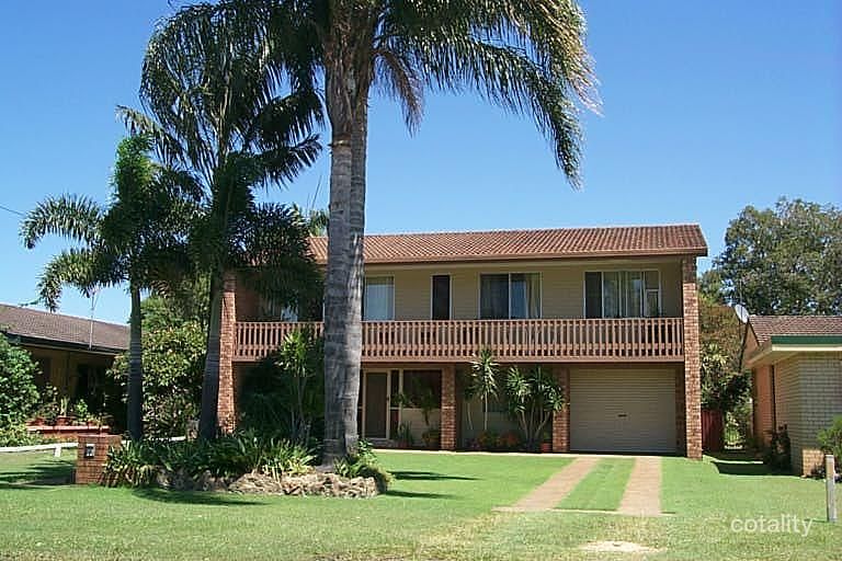 17 Leighton Cl, North Haven, NSW 2443