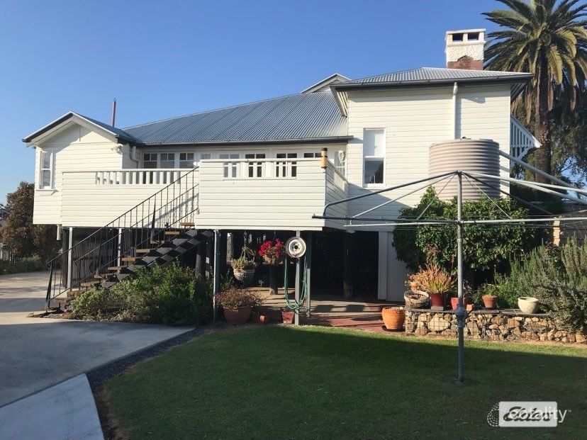 33 Pratten St, Warwick, QLD 4370