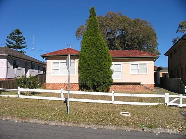 5 First Ave, Toukley, NSW 2263