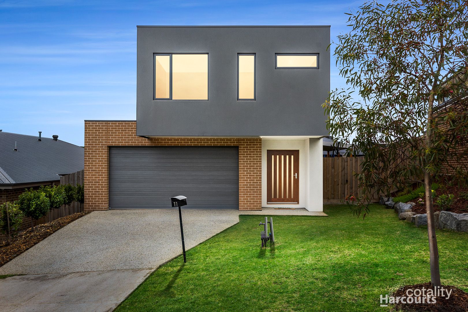11 Skyline Dr, Officer, VIC 3809