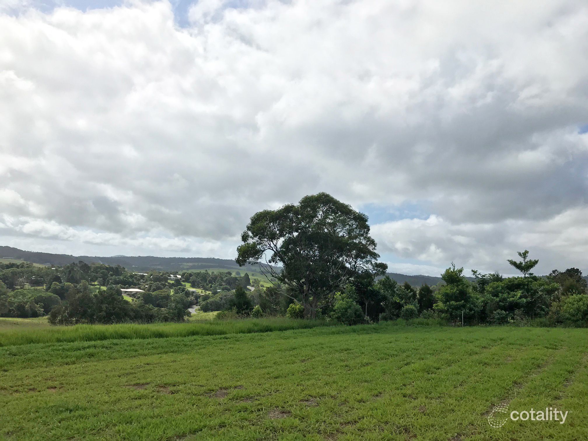 11 Walnut Cl, Yungaburra, QLD 4884