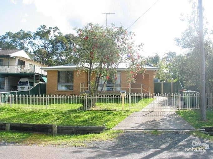 22 Alan Ave, Charmhaven, NSW 2263