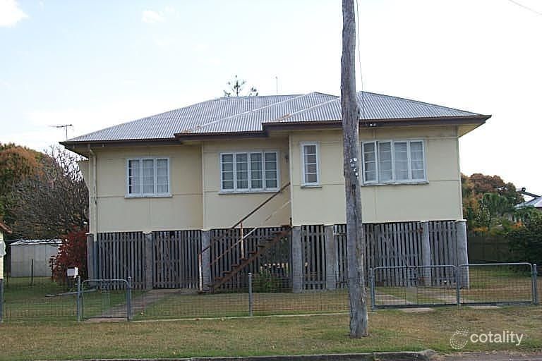 11 Bertram St, Park Avenue, QLD 4701