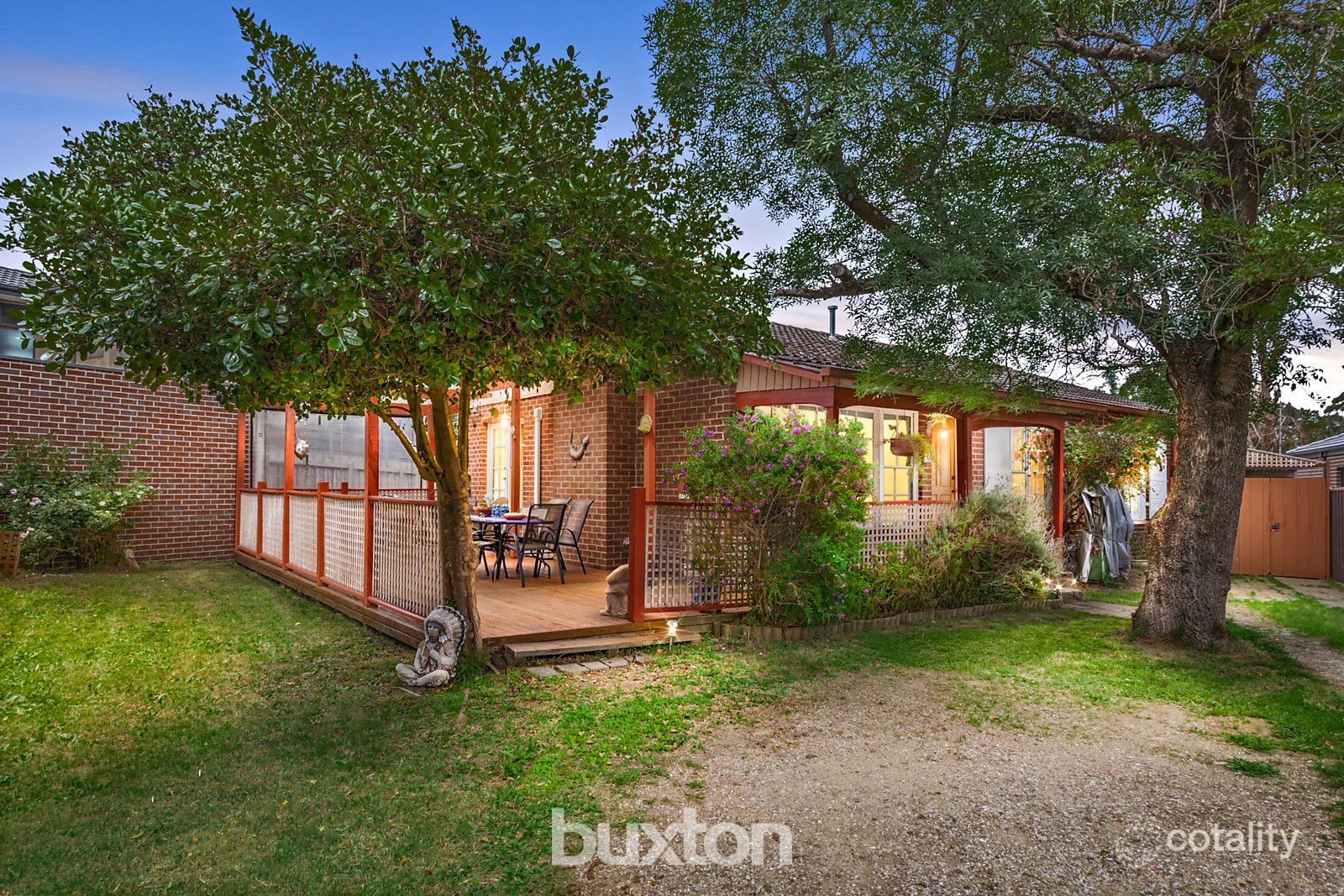 17 Grayling Cres, Croydon, VIC 3136