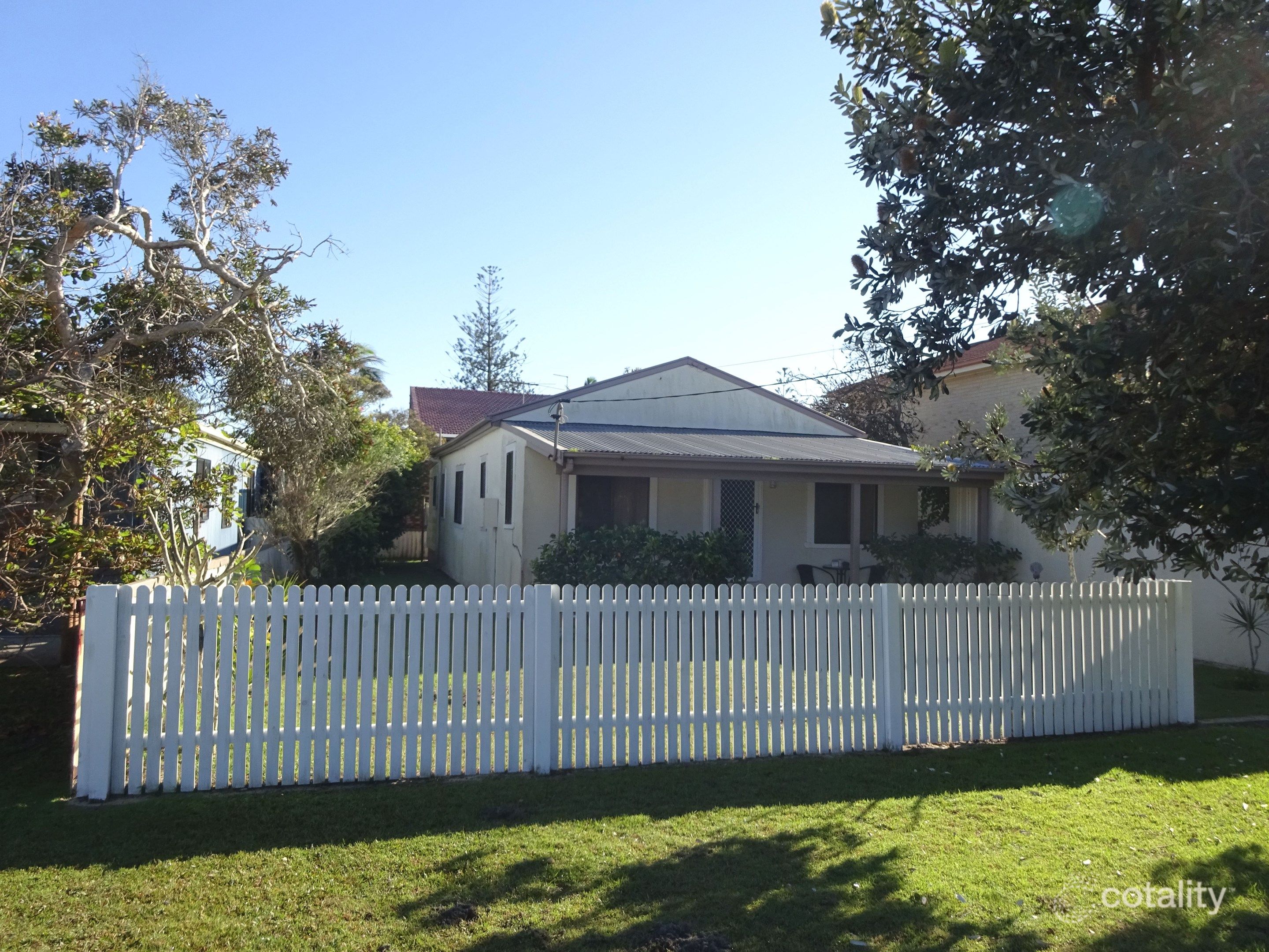 9 Ford St, Red Rock, NSW 2456