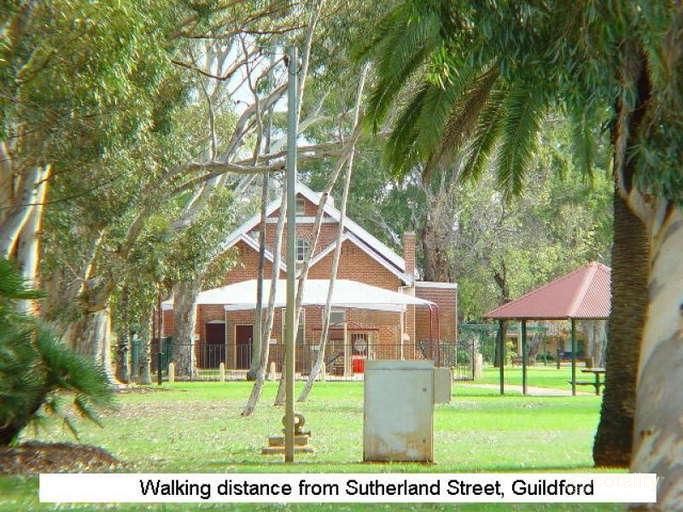 11 Sutherland Cl N, Guildford, WA 6055