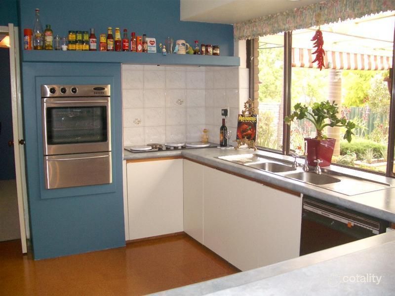 19 Burnett Ave, Leeming, WA 6149