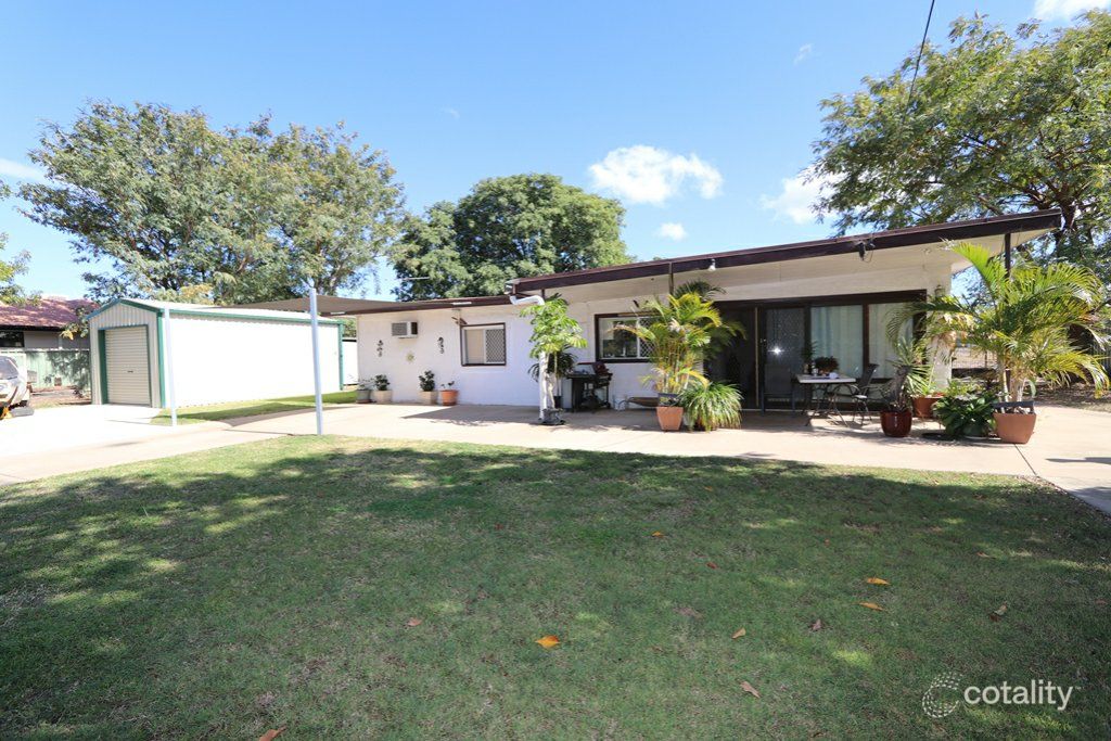 25 Roberts St, Emerald, QLD 4720