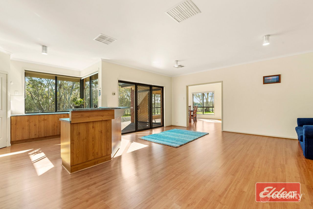 40 Needles Rd, Williamstown, SA 5351