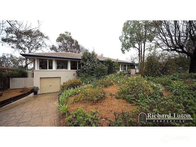 7 Tudor Pl, Hughes, ACT 2605