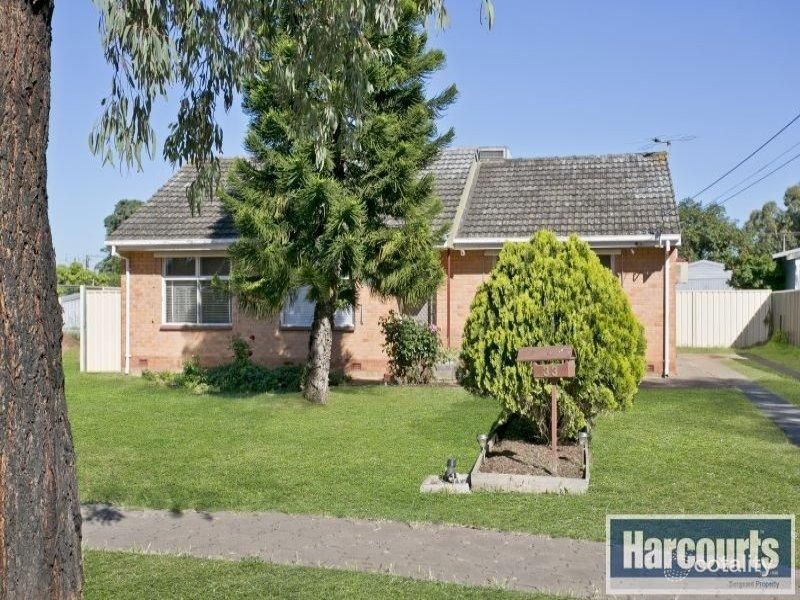 33 Mayo Cres, Salisbury Downs, SA 5108