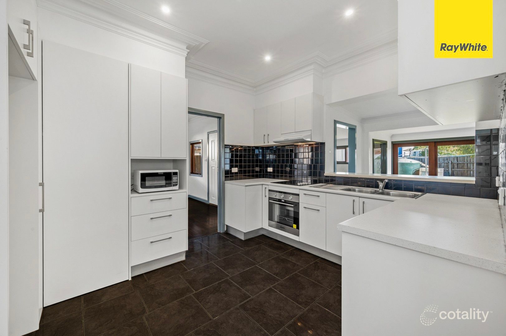 25 Exford Rd, Melton South, VIC 3338