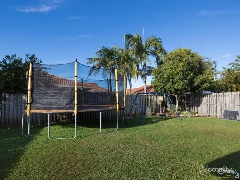 4 Barbie Ave, Varsity Lakes, QLD 4227