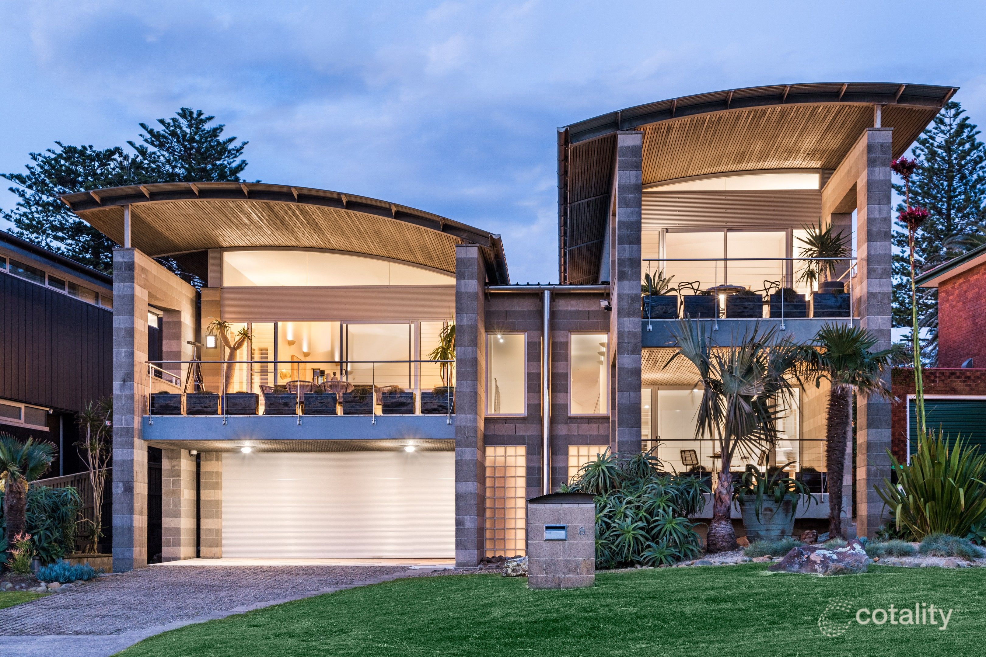 8 Molong St, North Curl Curl, NSW 2099