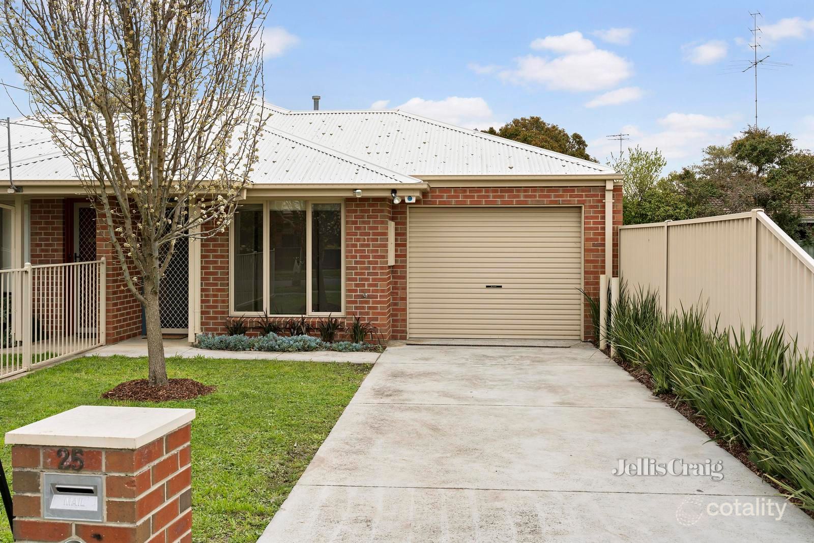 25 Boronia Gr, Wendouree, VIC 3355