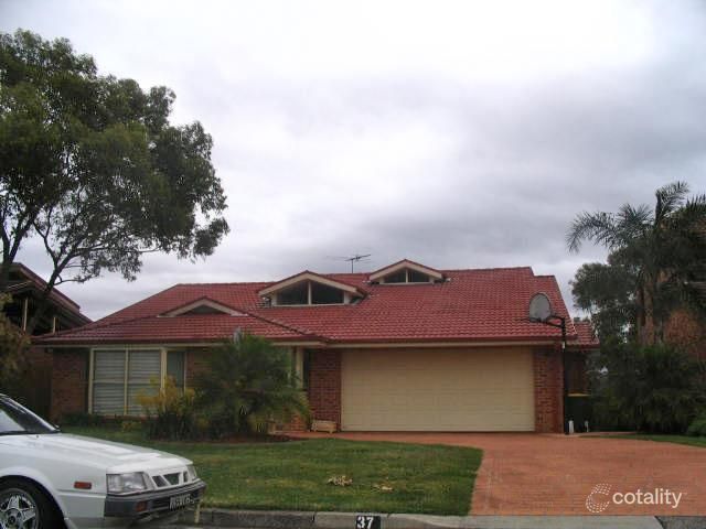 37 Giles St, Yarrawarrah, NSW 2233