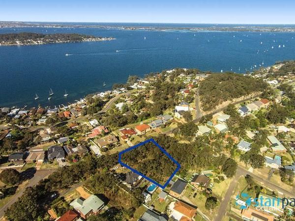 30 Sunlight Pde, Fishing Point, NSW 2283