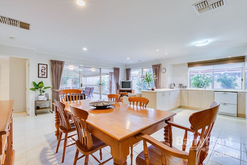 12 Avenham Ct, Hillside, VIC 3037