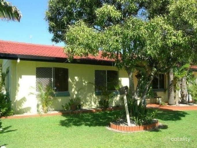 36 Blaxland St, Golden Beach, QLD 4551