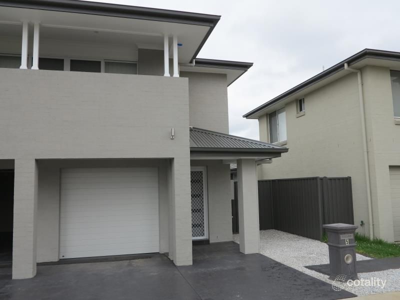 5 Middleton Lane, Gregory Hills, NSW 2557