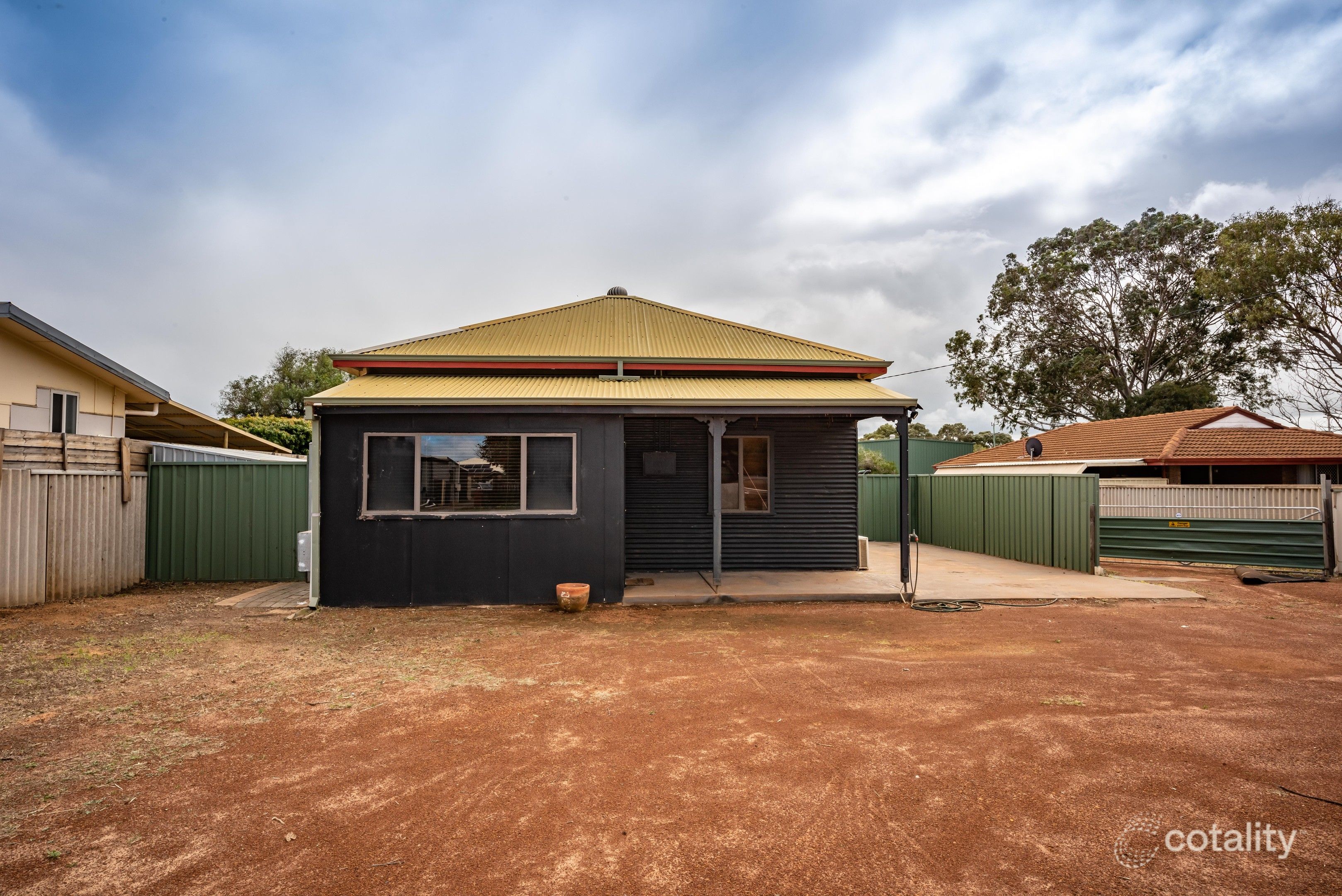 239 Sixth St, Wonthella, WA 6530