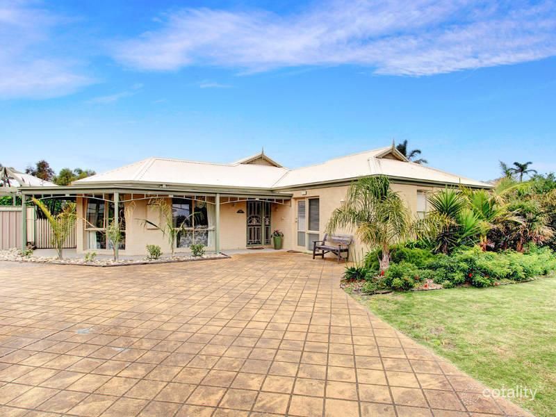 94 Palm Tree Dr, Safety Beach, VIC 3936