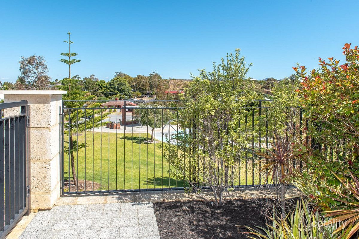 3 Summit Lane, Craigie, WA 6025