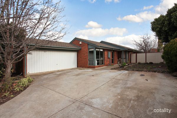 30 Loyola Rd, Werribee, VIC 3030