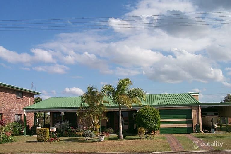 13 Moonbi St, Scarness, QLD 4655