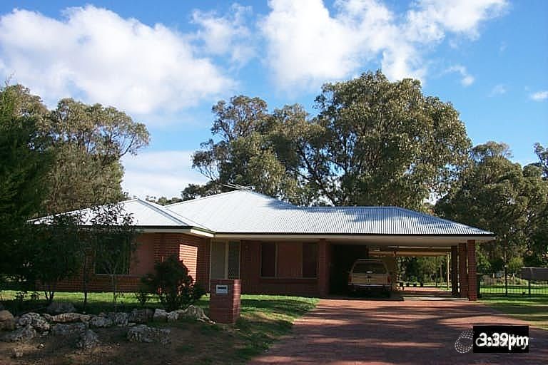 2 Kingscote Pl, Greenfields, WA 6210