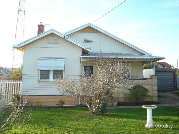 9 Lowenstein St, Maryborough, VIC 3465