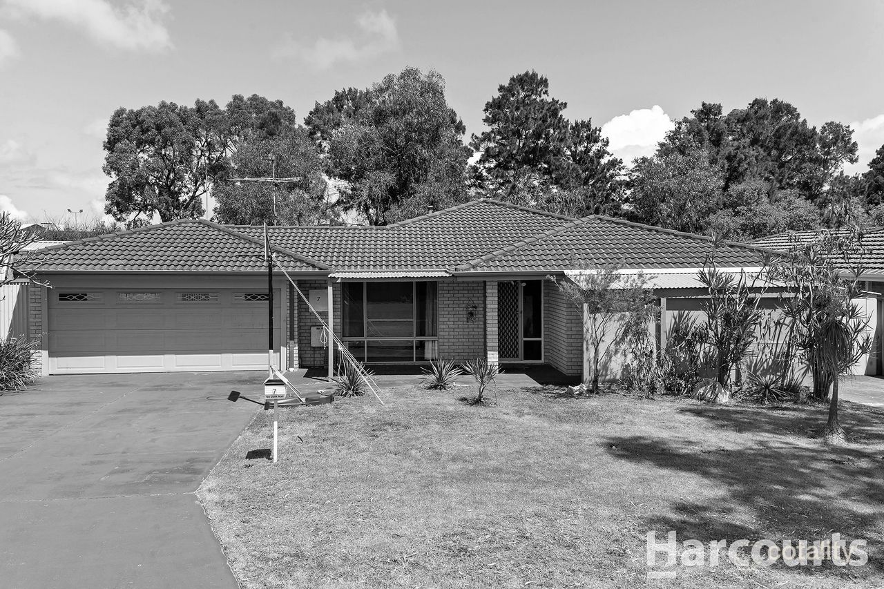 7 Canterbury Tce, Meadow Springs, WA 6210