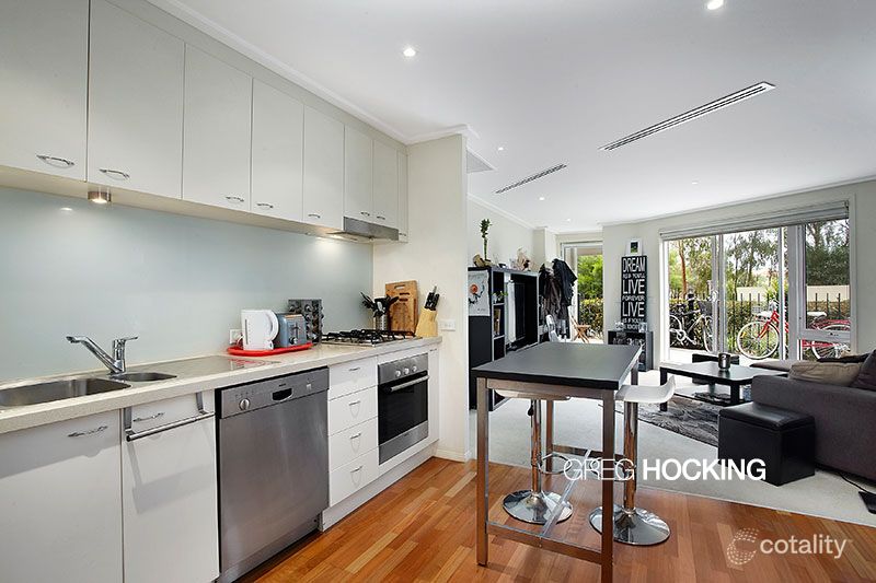 5/4 Seisman Pl, Port Melbourne, VIC 3207