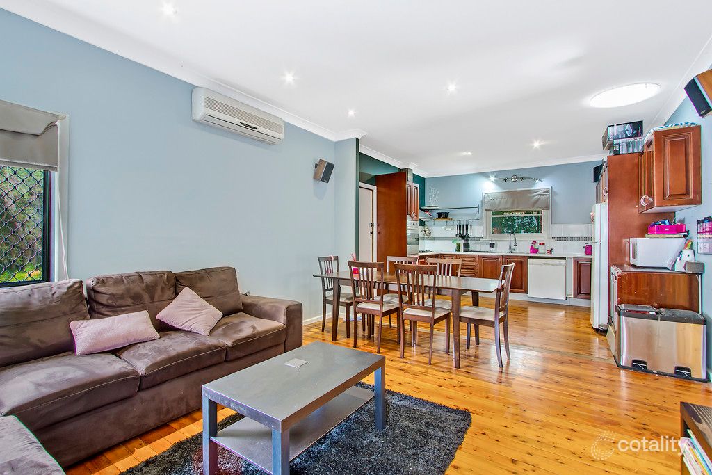 6 Scott St, Point Clare, NSW 2250